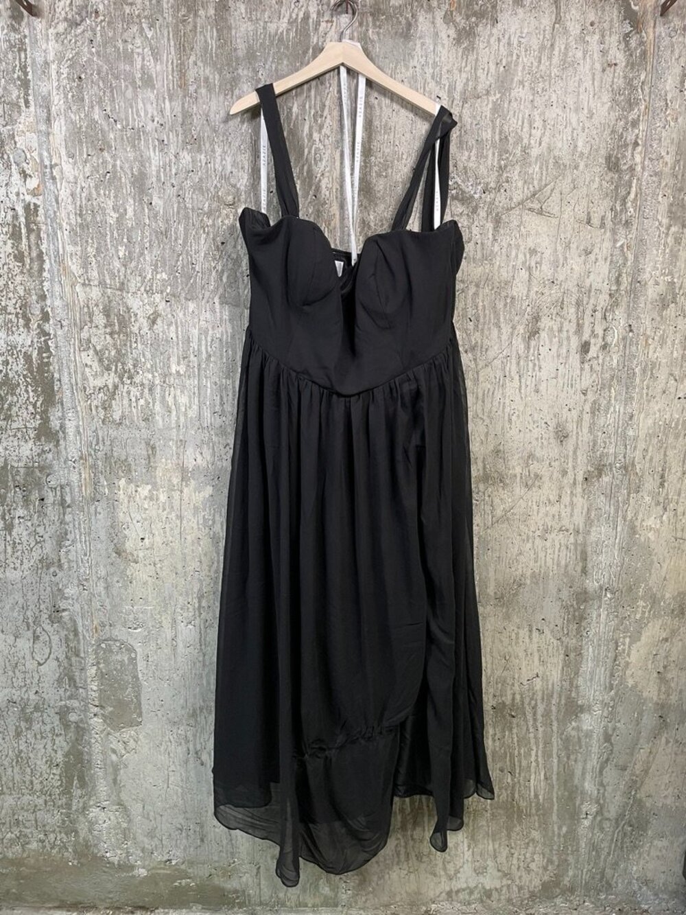 AZAZIE Women's Black Sweetheart Neckline Chiffon Midi Dress Size A28